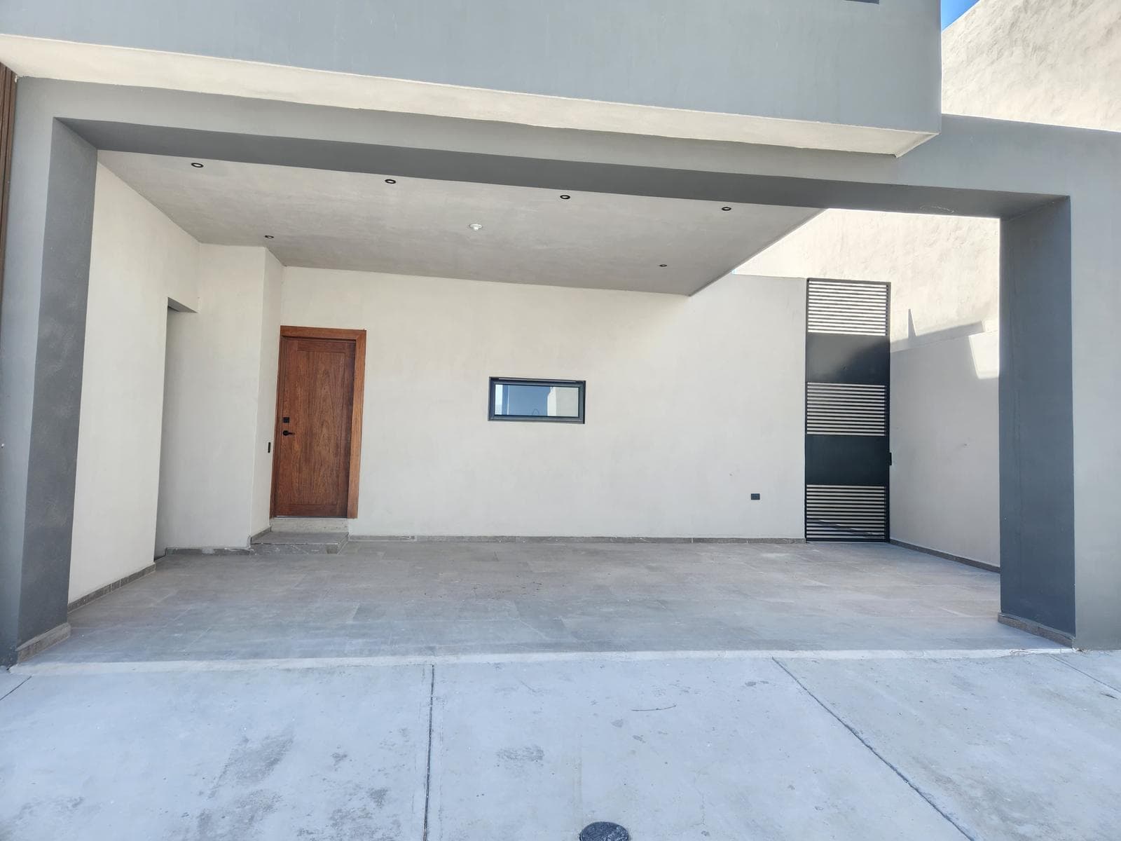House for Sale in the la Joya Residential Complex