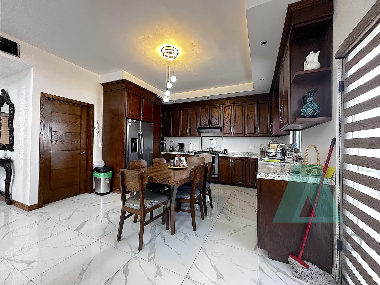 House for Sale in the Rialto Subdivision, Hebdu