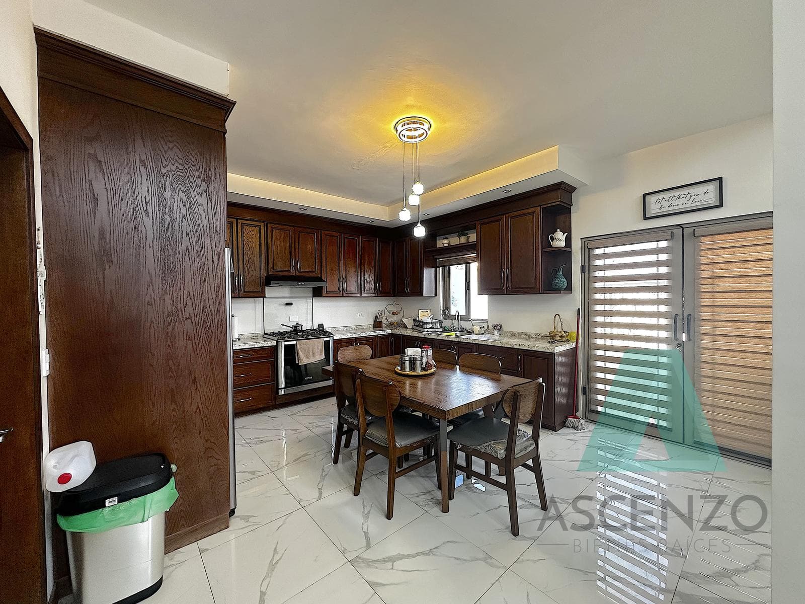 House for Sale in the Rialto Subdivision, Hebdu