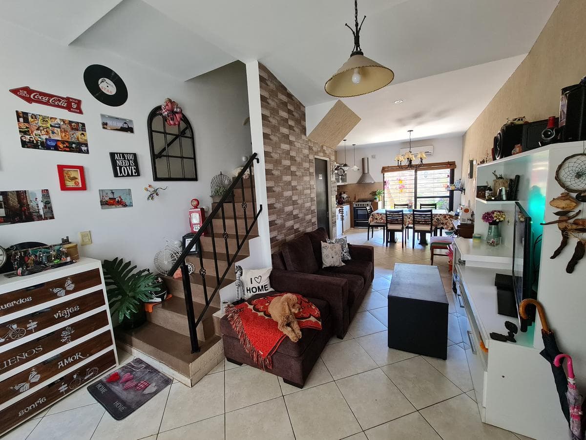 For Sale: 3-Bedroom Duplex in Quilmes