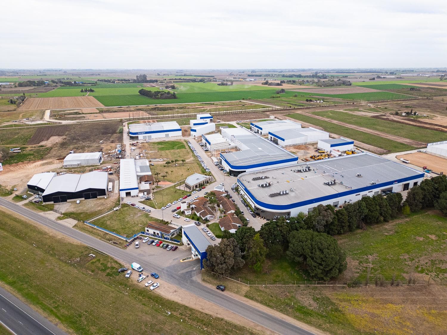 WAREHOUSE - OFFICES - INDUSTRY - FACTORY BUILDINGS - RENTAL - INVESTMENT