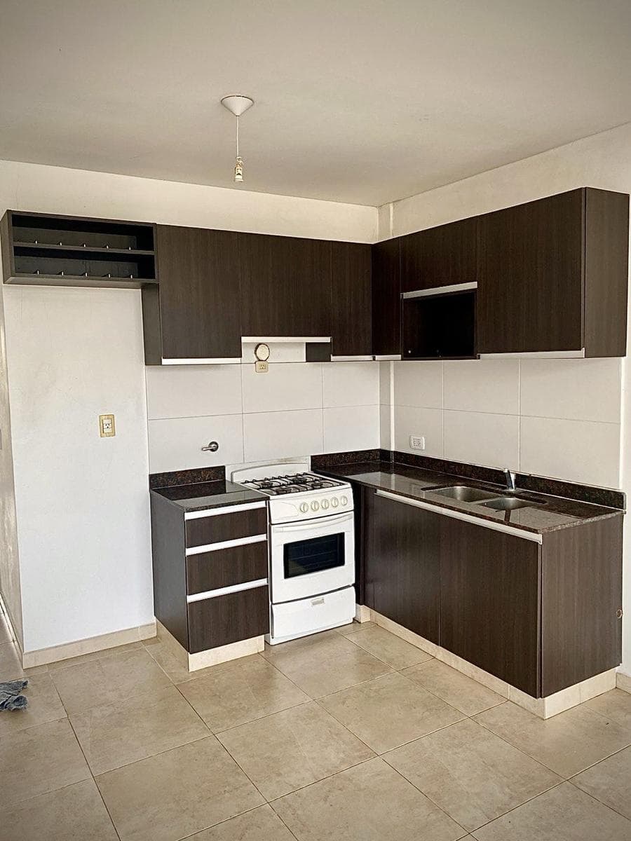 2-ROOM APARTMENT FOR SALE WITH GARAGE IN DOWNTOWN BERAZATEGUI—QUALIFIES FOR FINANCING