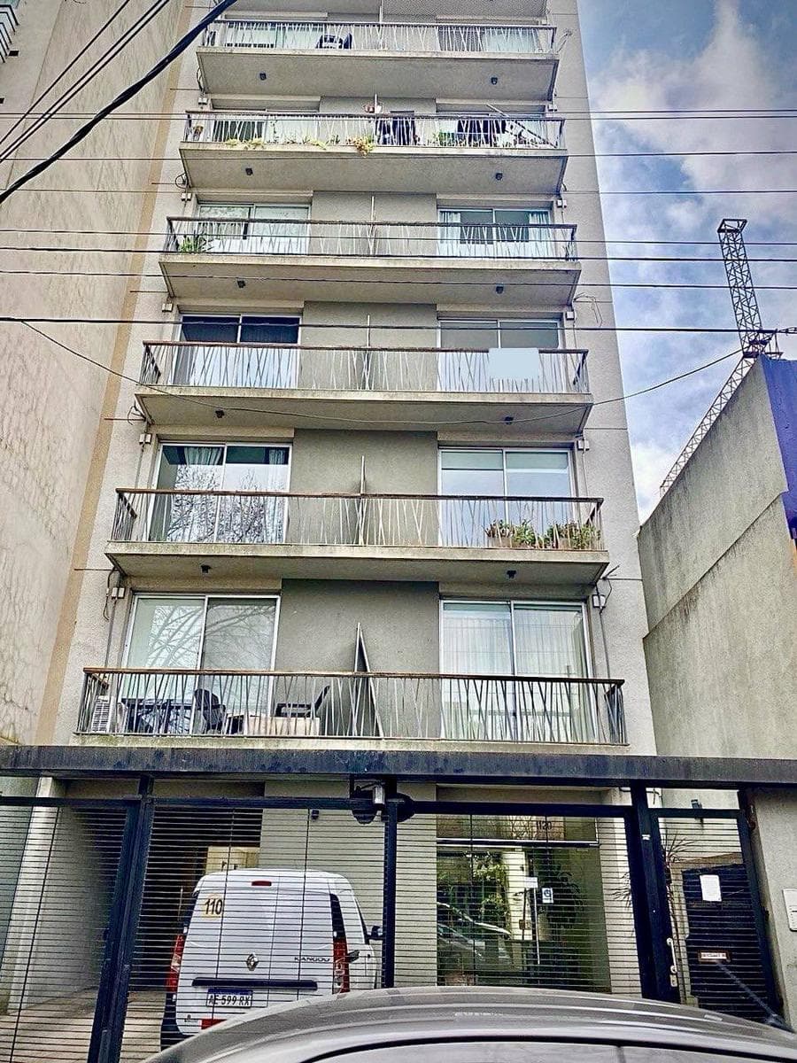 2-ROOM APARTMENT FOR SALE WITH GARAGE IN DOWNTOWN BERAZATEGUI—QUALIFIES FOR FINANCING