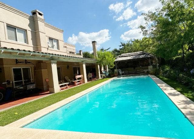 Venta Casa en Barrio cerrado Pilar Village