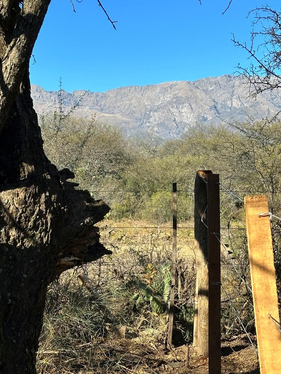 2,400 m² Lot in Villa de Las Rosas with Mountain Views; Deed