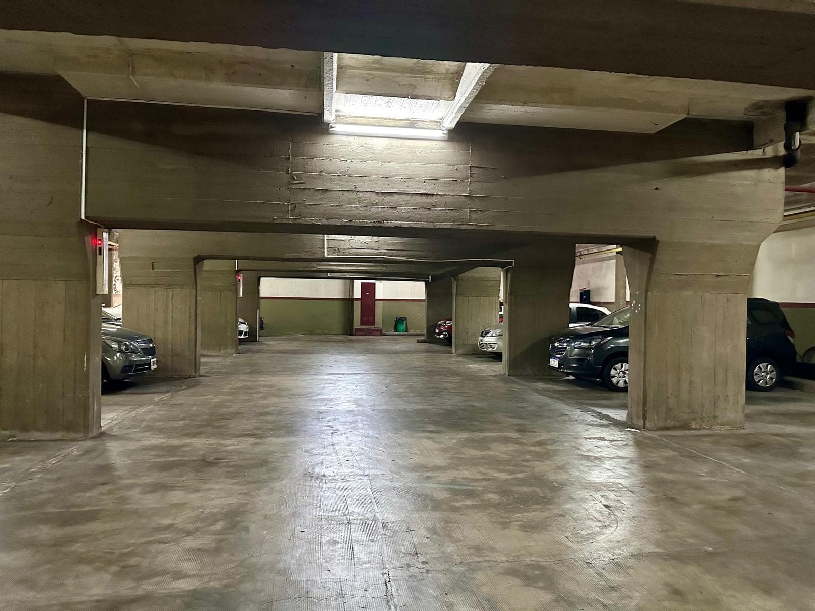 GARAGE FOR SALE ON CONSTITUCIÓN STREET