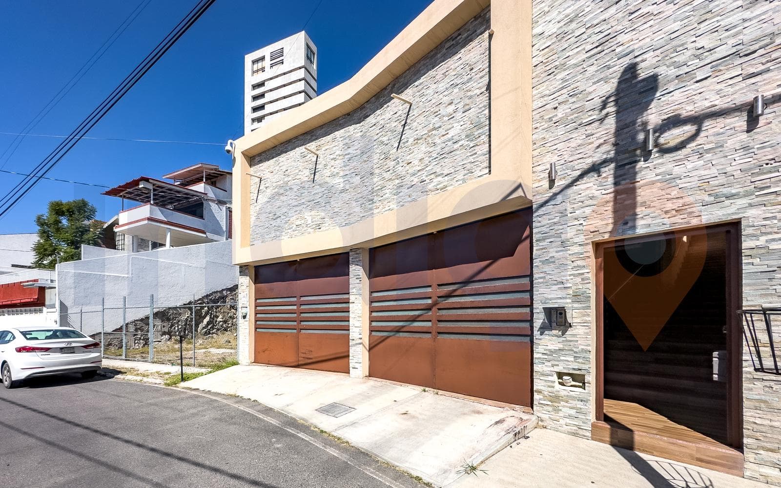 House for Sale in Loma Dorada
