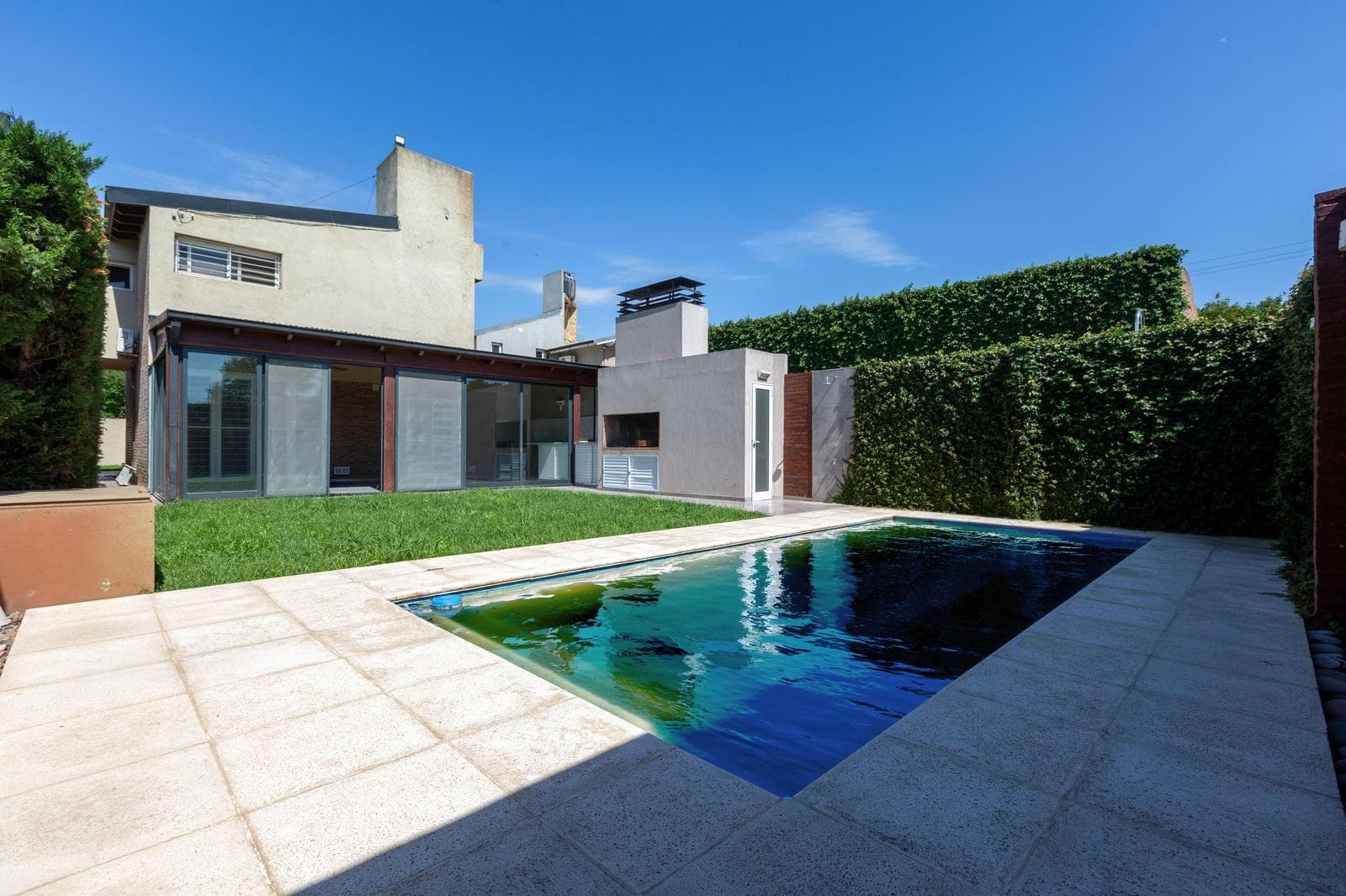 FOR SALE/EXCHANGE - 3-bedroom house. Alvear.