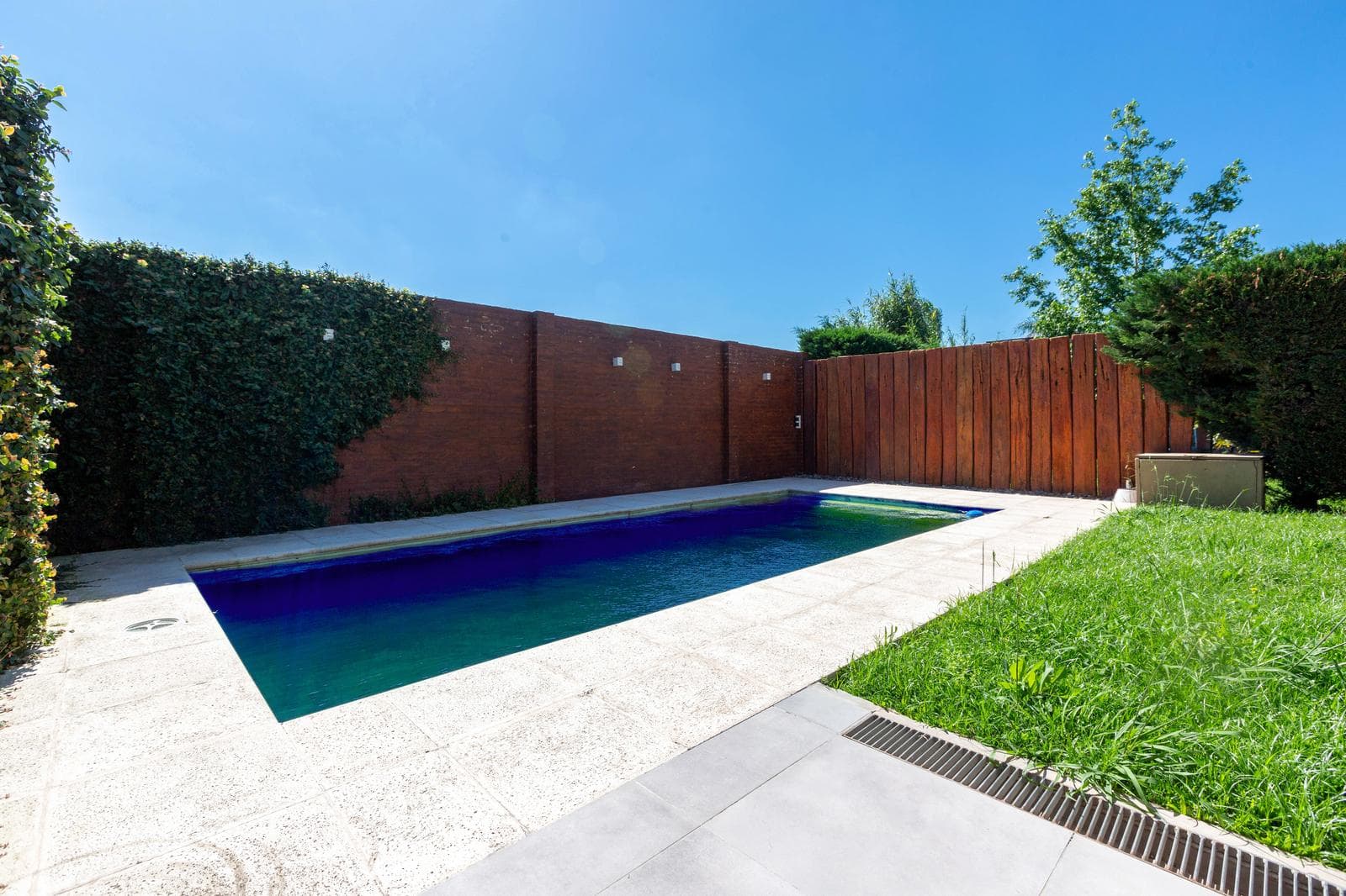 FOR SALE/EXCHANGE - 3-bedroom house. Alvear.