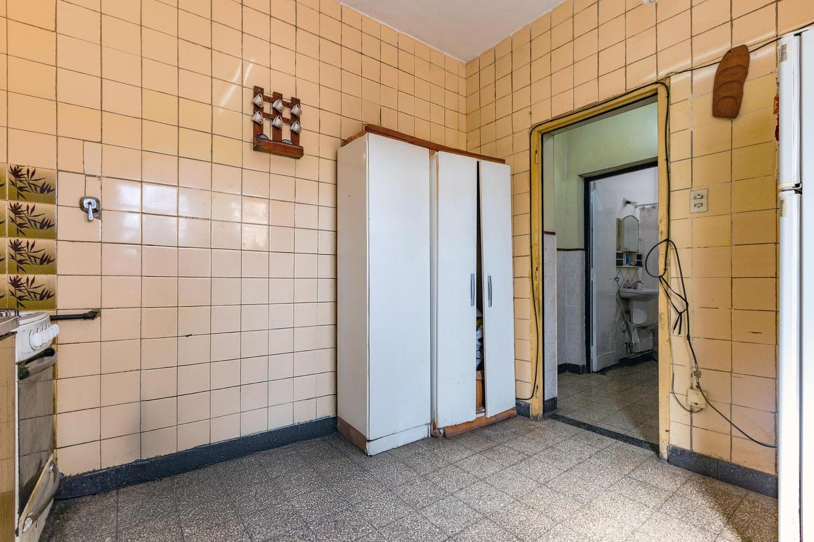 FOR SALE - 2-bedroom upstairs house. Echesortu neighborhood, Rosario. QUALIFIES FOR A MORTGAGE.