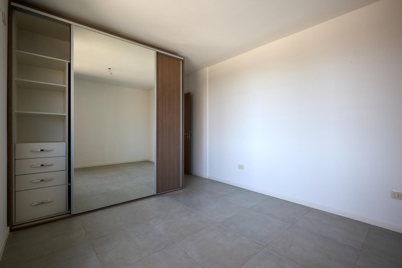 FOR SALE - Apartment - 2 bedrooms - Brand-new with a balcony - Abasto, Rosario.