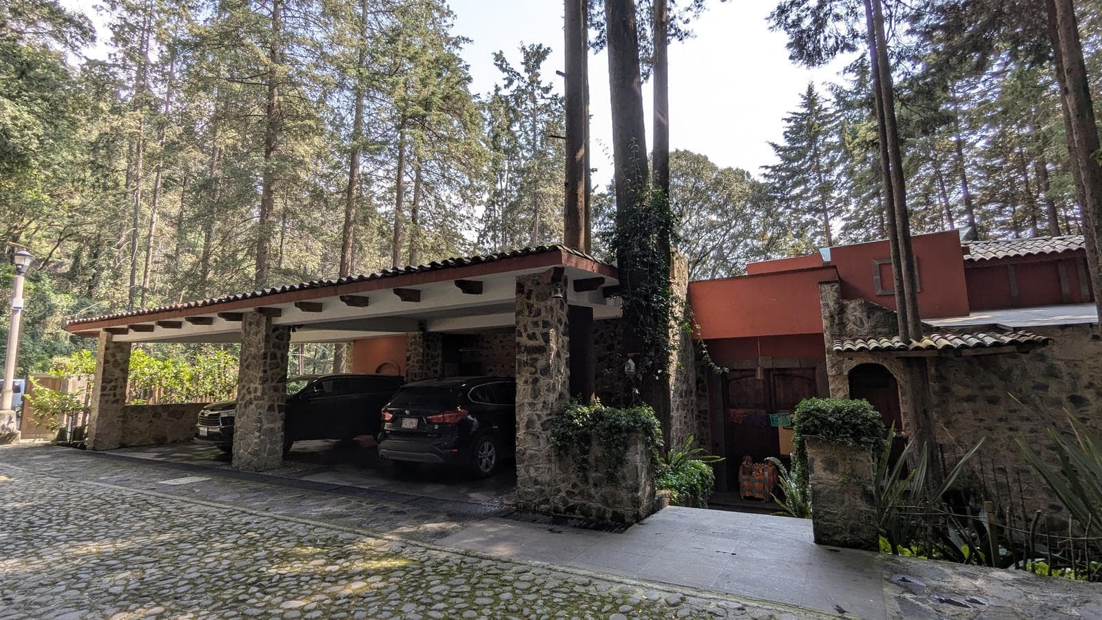 HOUSE FOR SALE IN HACIENDA SAN MARTIN OCOYOACAC