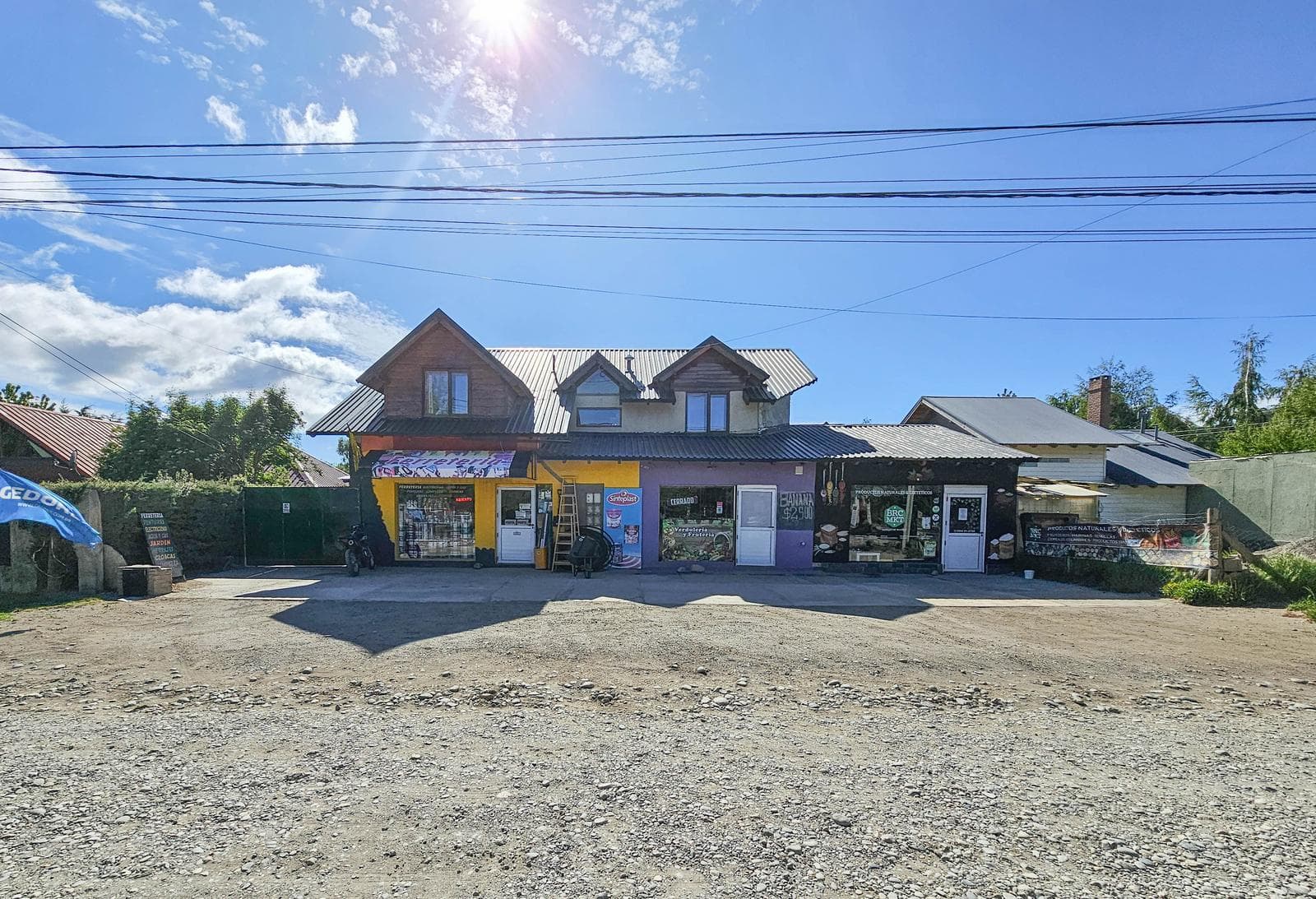 House with Commercial Space on Av. Las Victorias - Bariloche