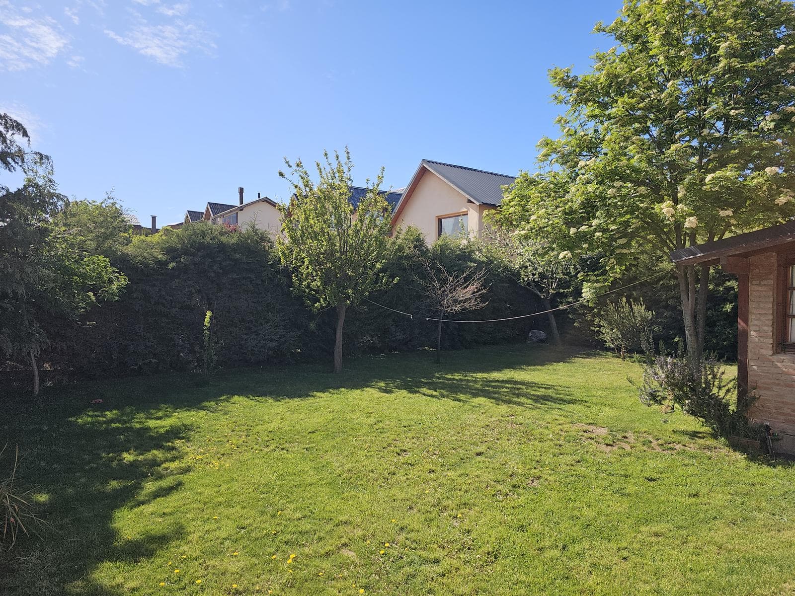 House with Commercial Space on Av. Las Victorias - Bariloche