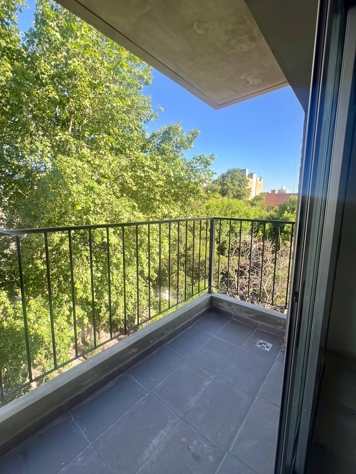 Brand-new studio apartment for sale in the university district