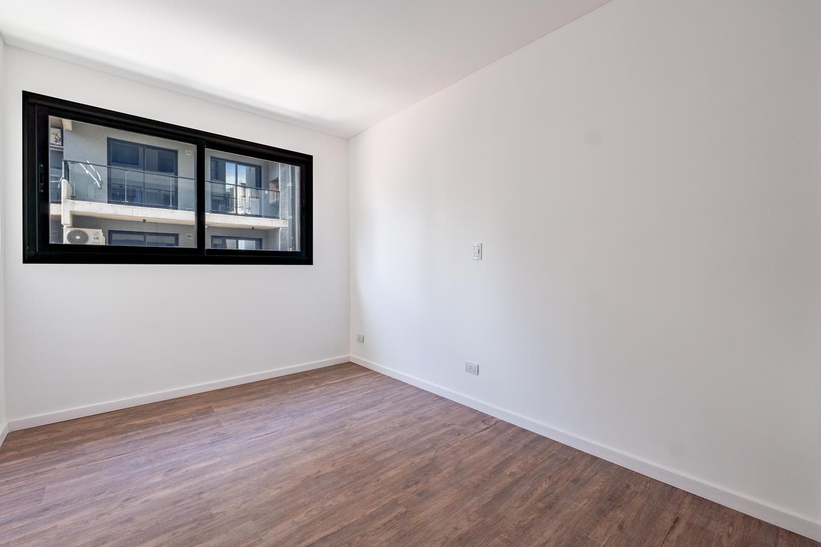 FOR SALE - 2-bedroom apartment with a balcony. Sinergia Quality - Downtown, Rosario.