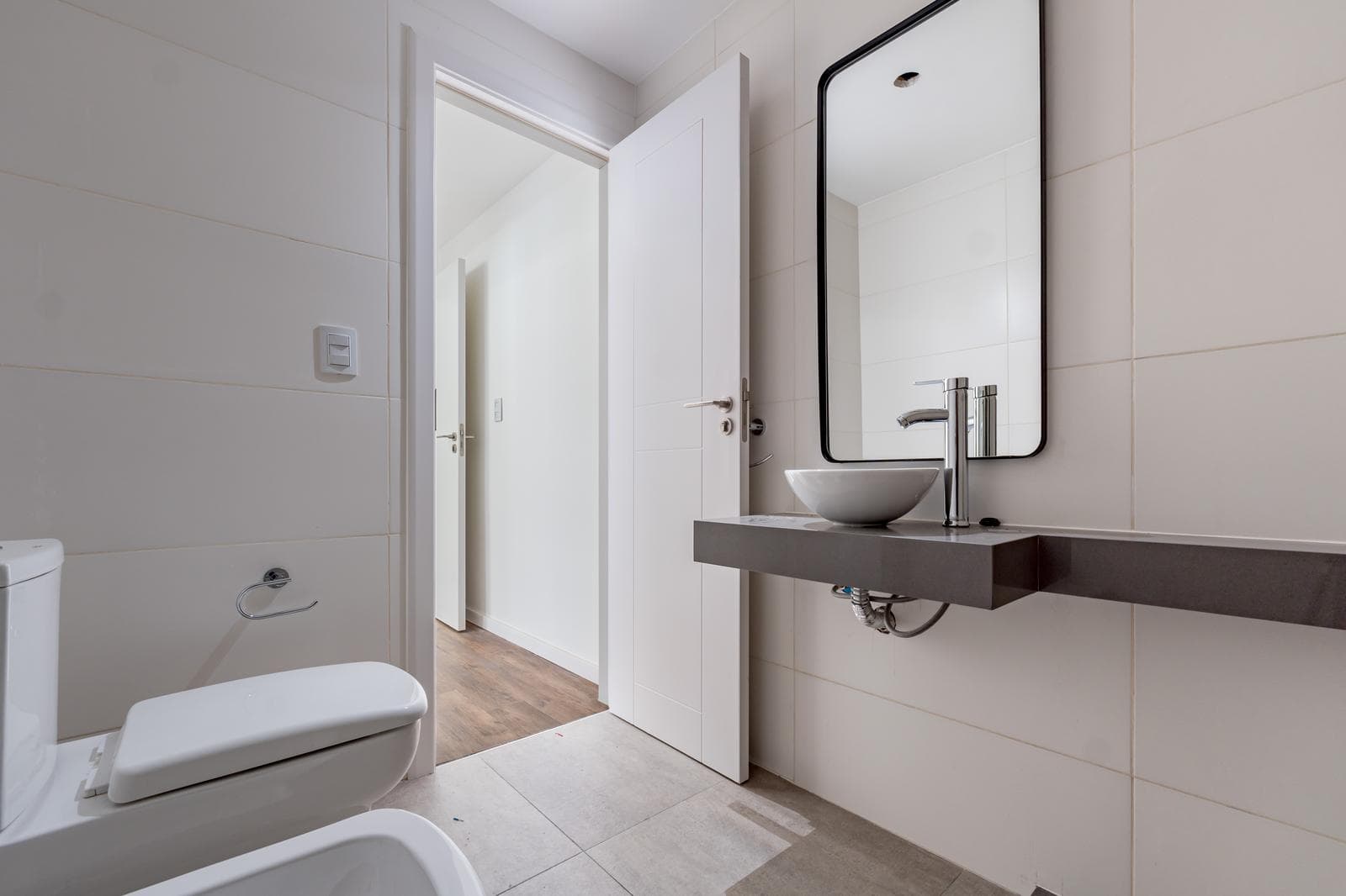 FOR SALE - 2-bedroom apartment with a balcony. Sinergia Quality - Downtown, Rosario.