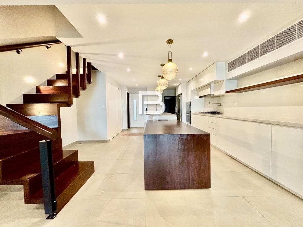 Isla Dorada: Unfurnished House for Rent