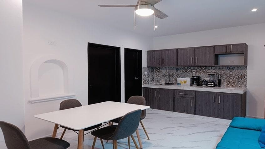 1-Bedroom Apartment for Rent on Av. Constituyentes, Playa del Carmen | Near the Beach