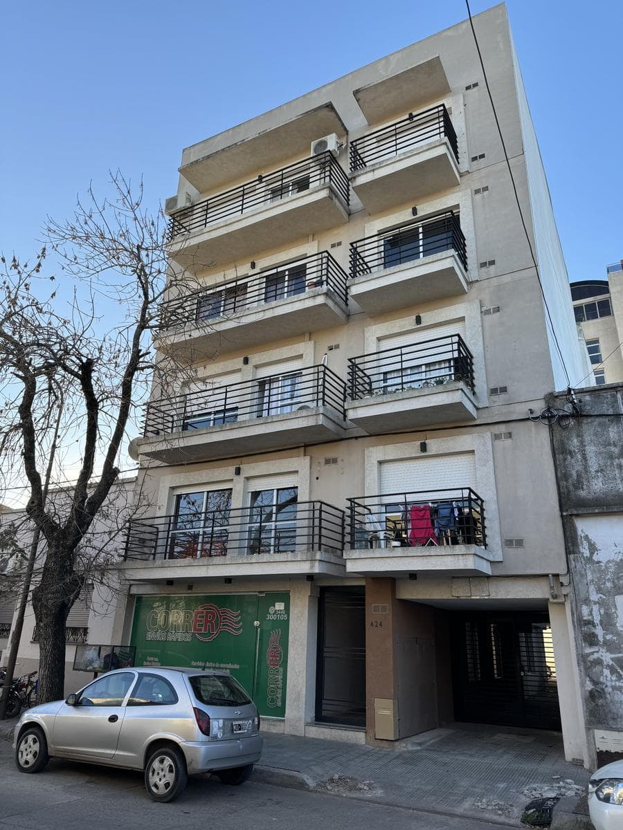 424 Urquiza. Tower Building