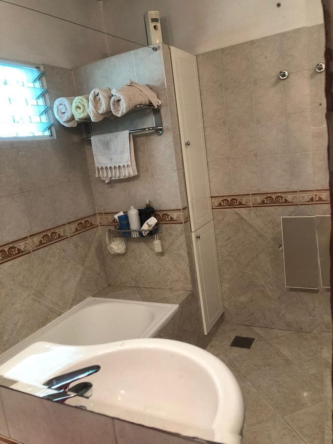 Wonderful house with a pool in the Lambertucci neighborhood, Escobar