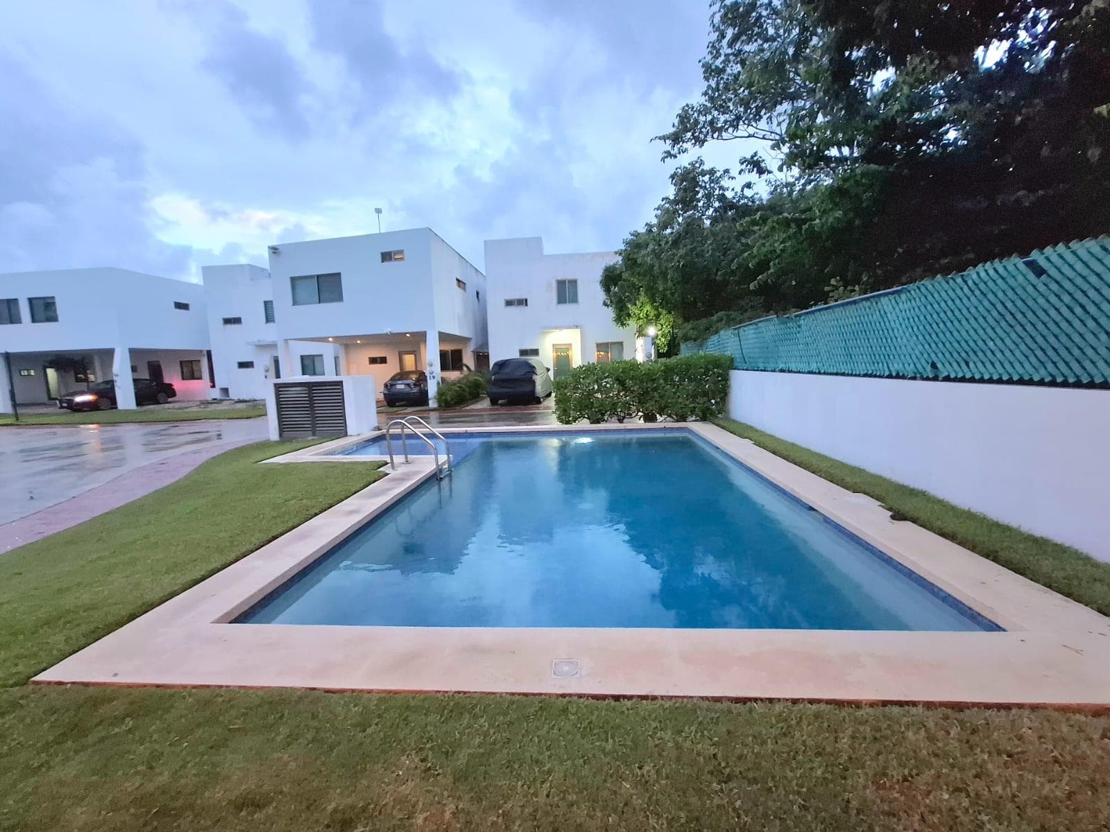 Three-Bedroom House for Rent in the El Cielo Residential Complex