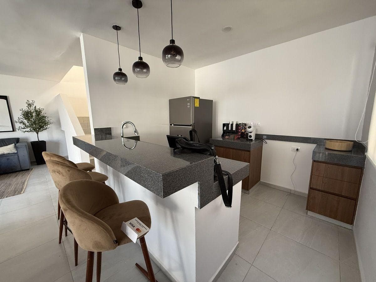 House for SALE on a PRIVATE STREET north of Mérida, Conkal