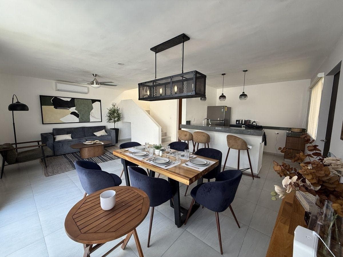House for SALE on a PRIVATE STREET north of Mérida, Conkal