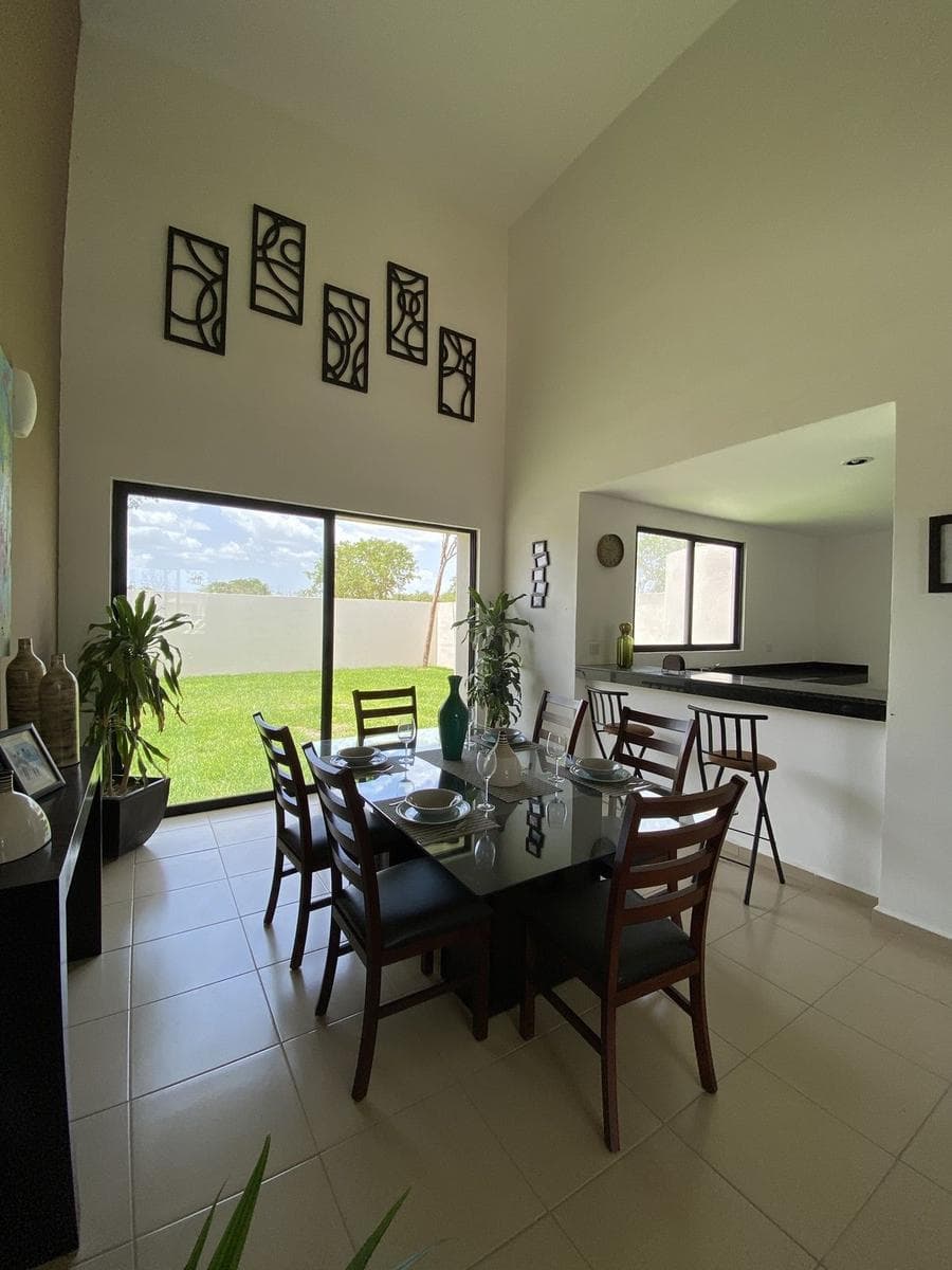 House north of Mérida in Conkal, on a private street with green spaces