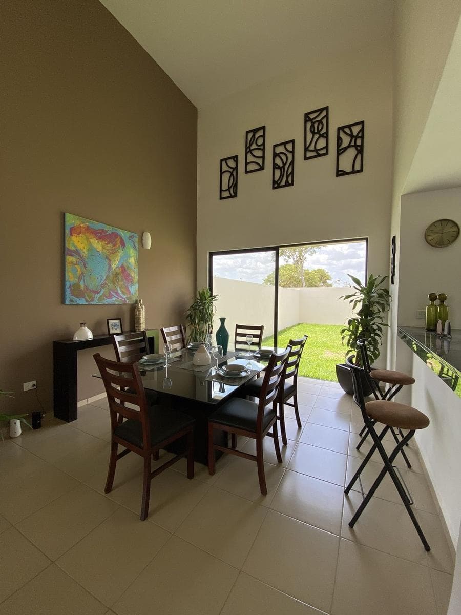 House north of Mérida in Conkal, on a private street with green spaces
