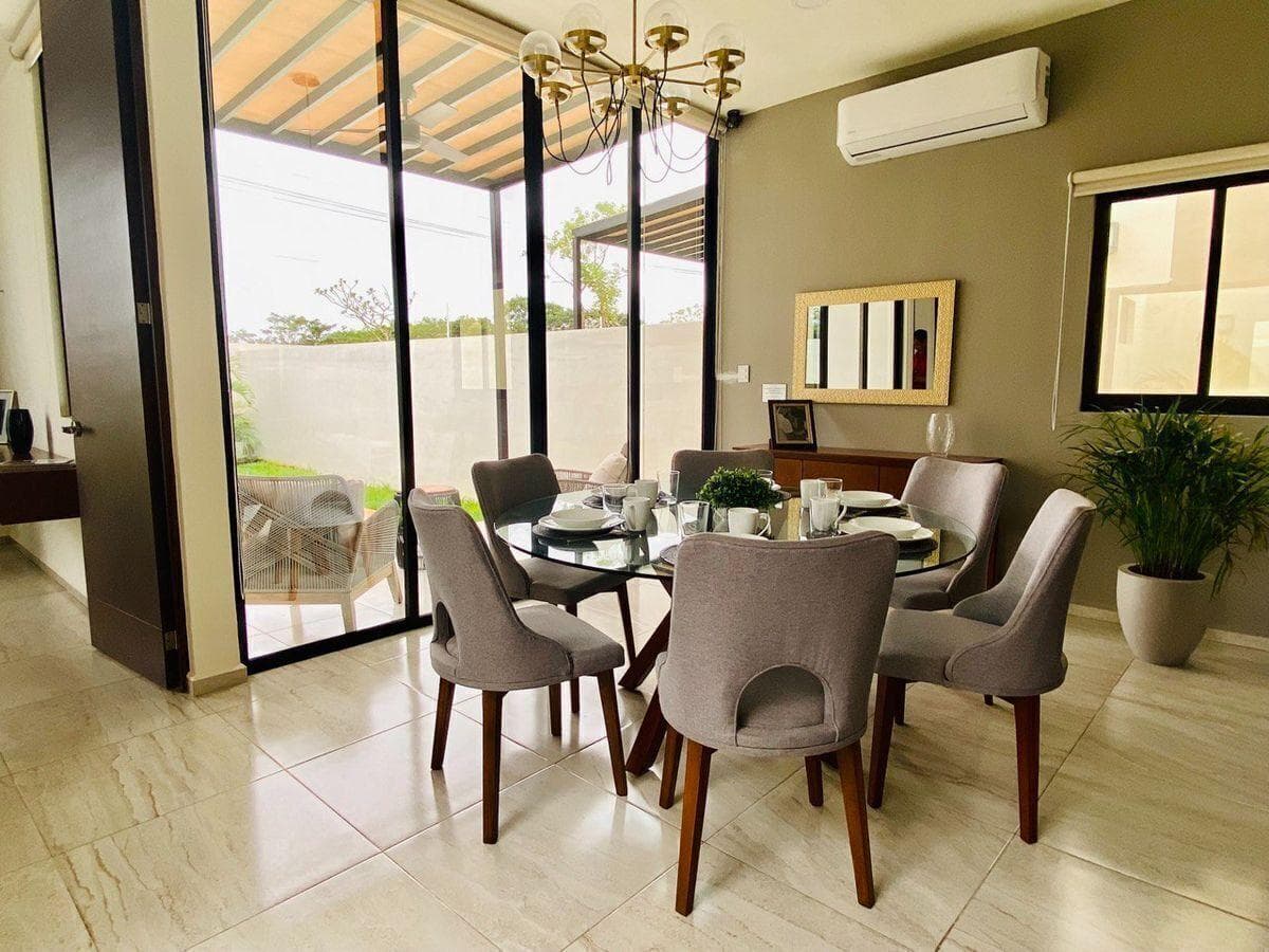 House north of Mérida Conkal, on a gated community with amenities