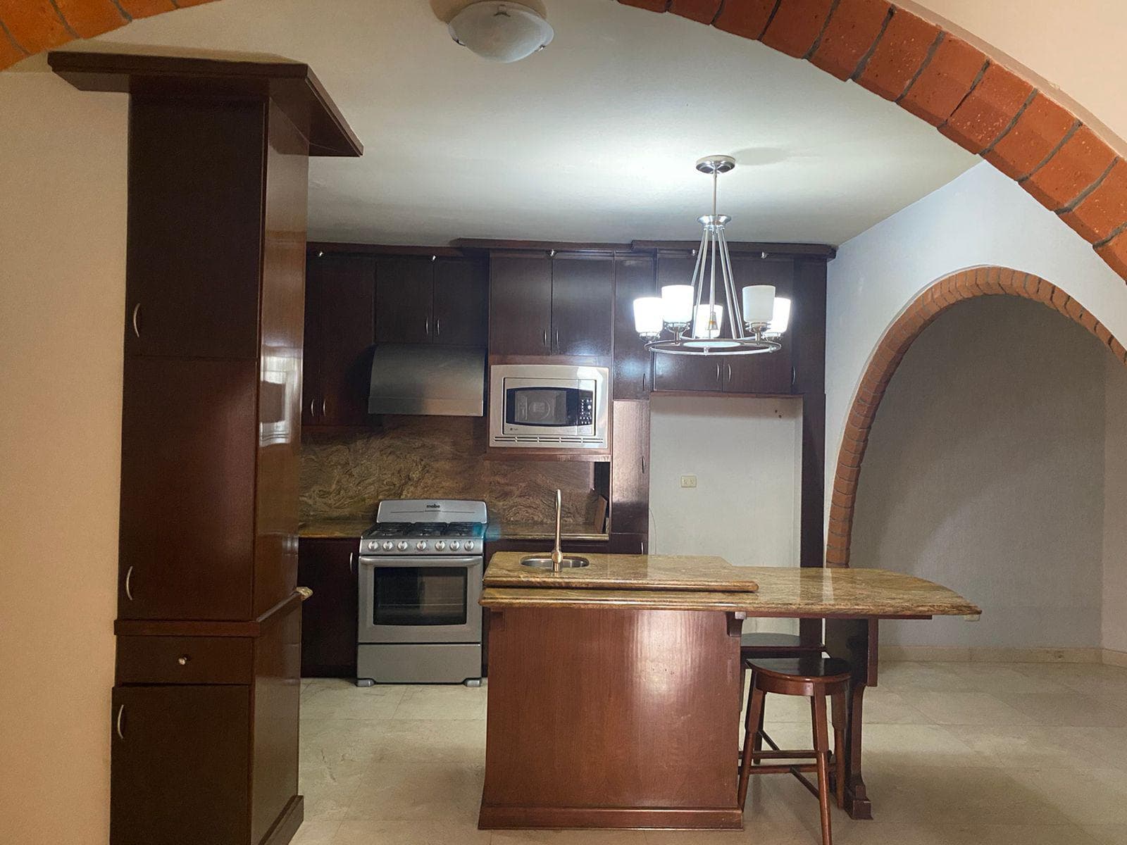 House for Rent in Plaza Inn, Near the North Exit