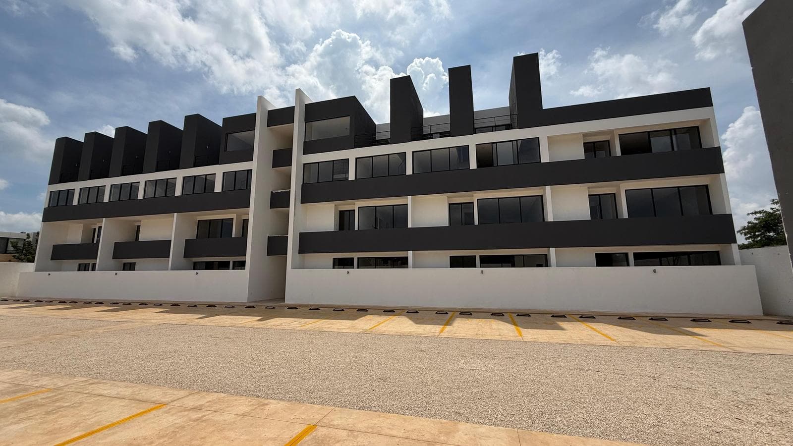 Apartment Opportunity in Temozon Norte