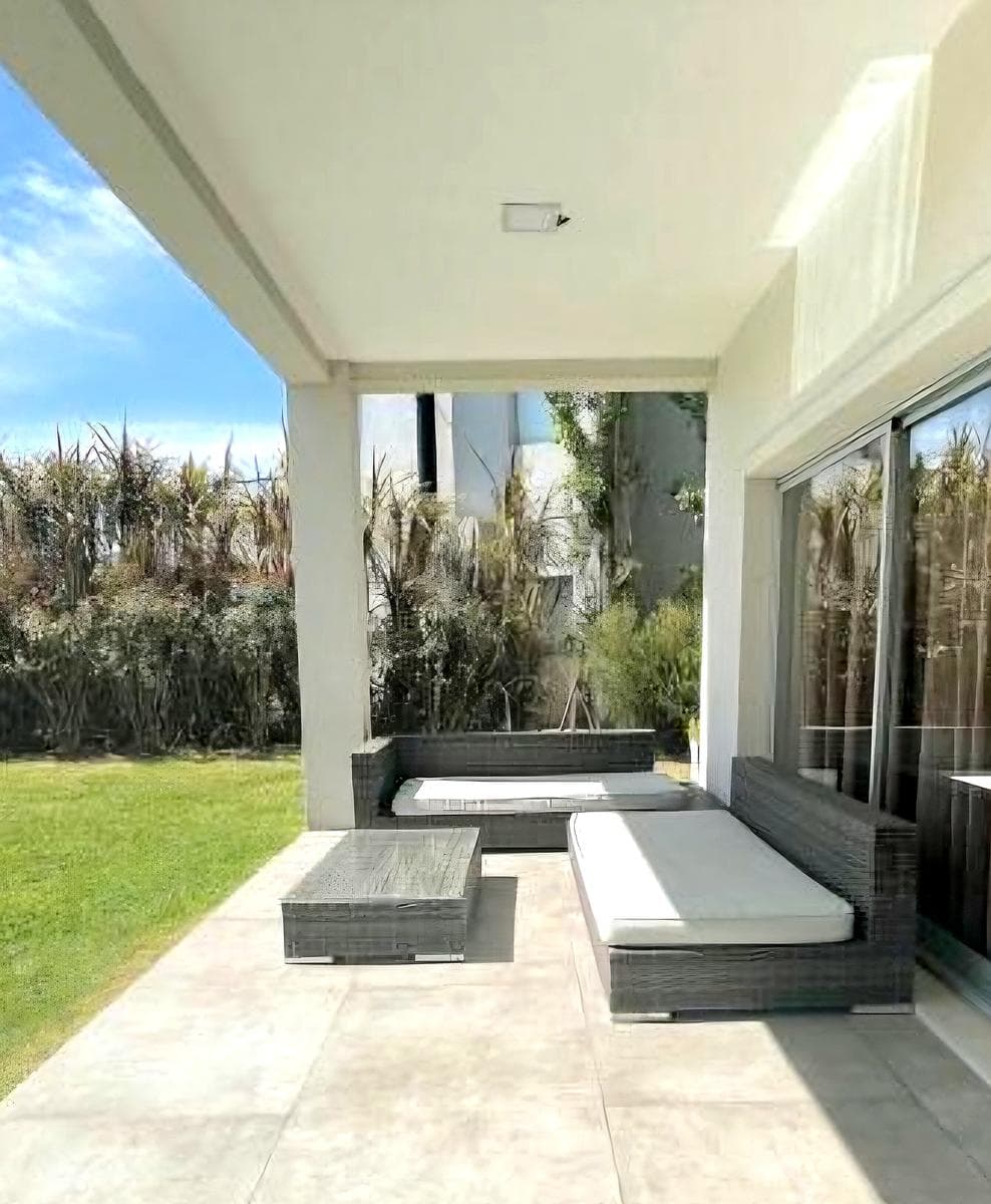 Furnished house. Santa Clara neighborhood. Villanueva