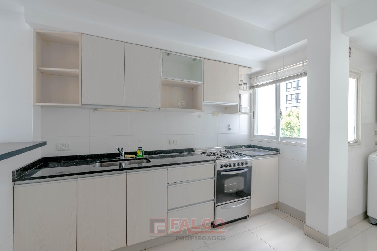 Modern 3-room apartment with amenities