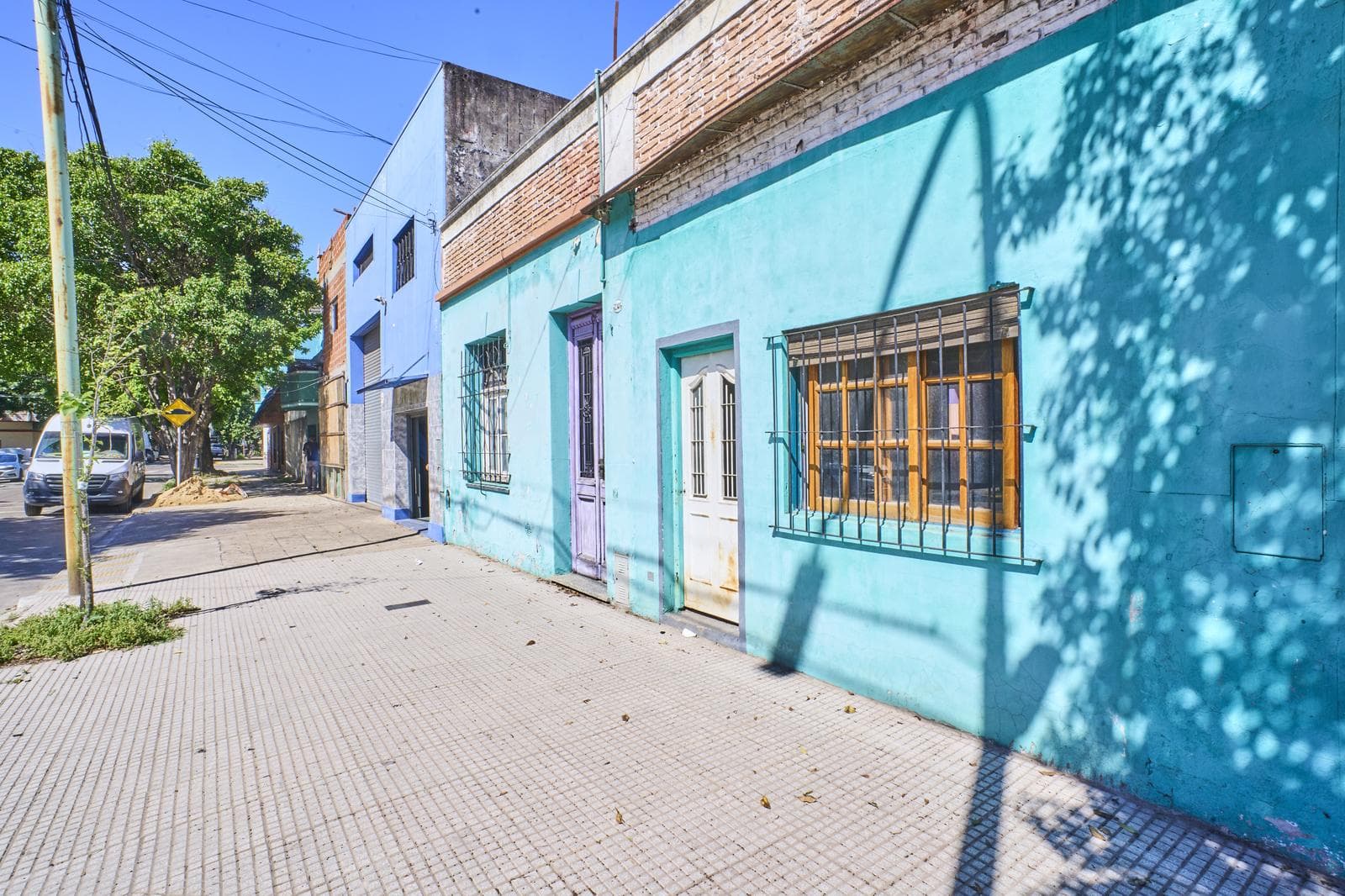 3-Room House for Sale with Patio and Terrace in Flores