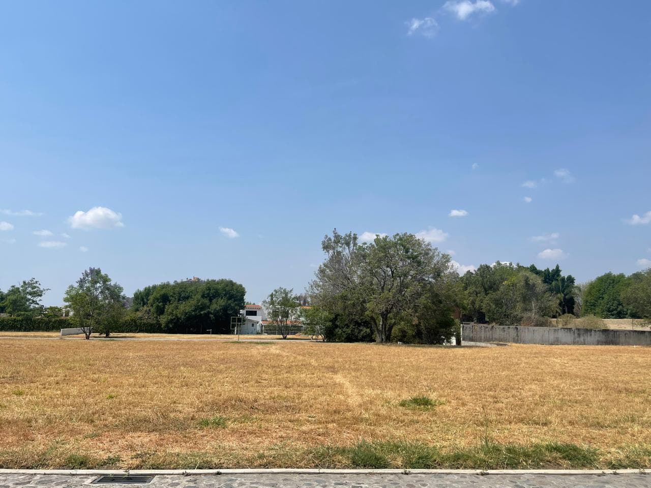 Terreno en venta en fraccionamiento en Atlixco, Puebla.