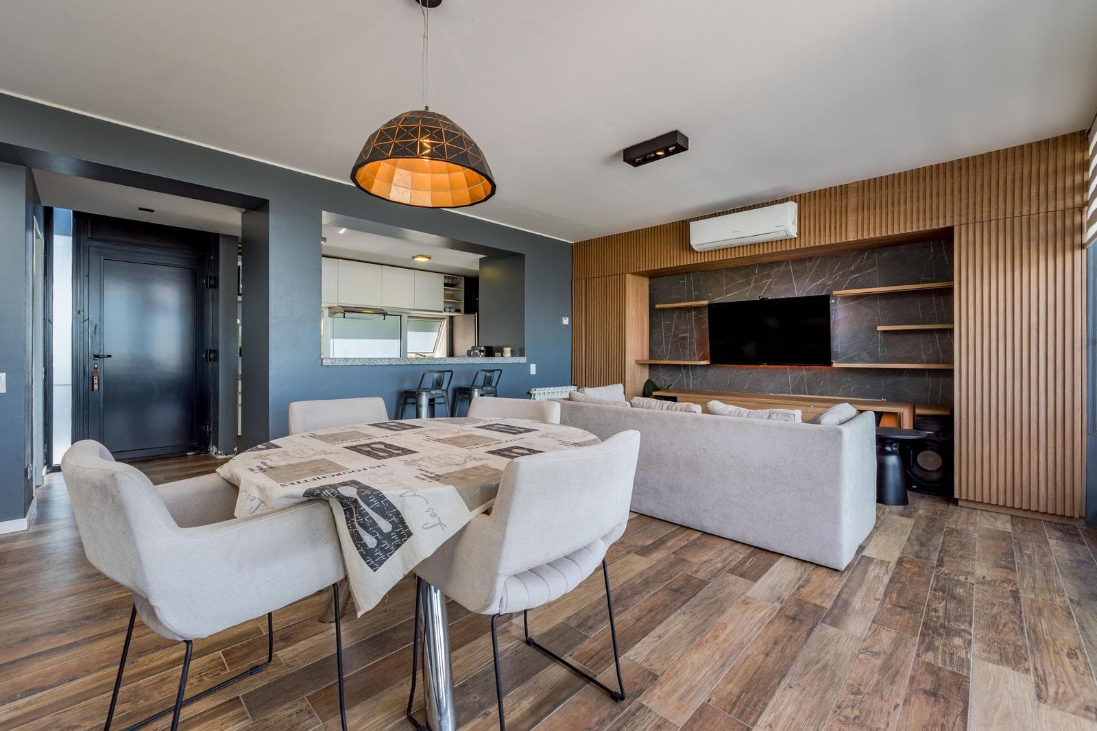 FOR SALE/EXCHANGE - 2-bedroom apartment. Alberdi, Rosario.