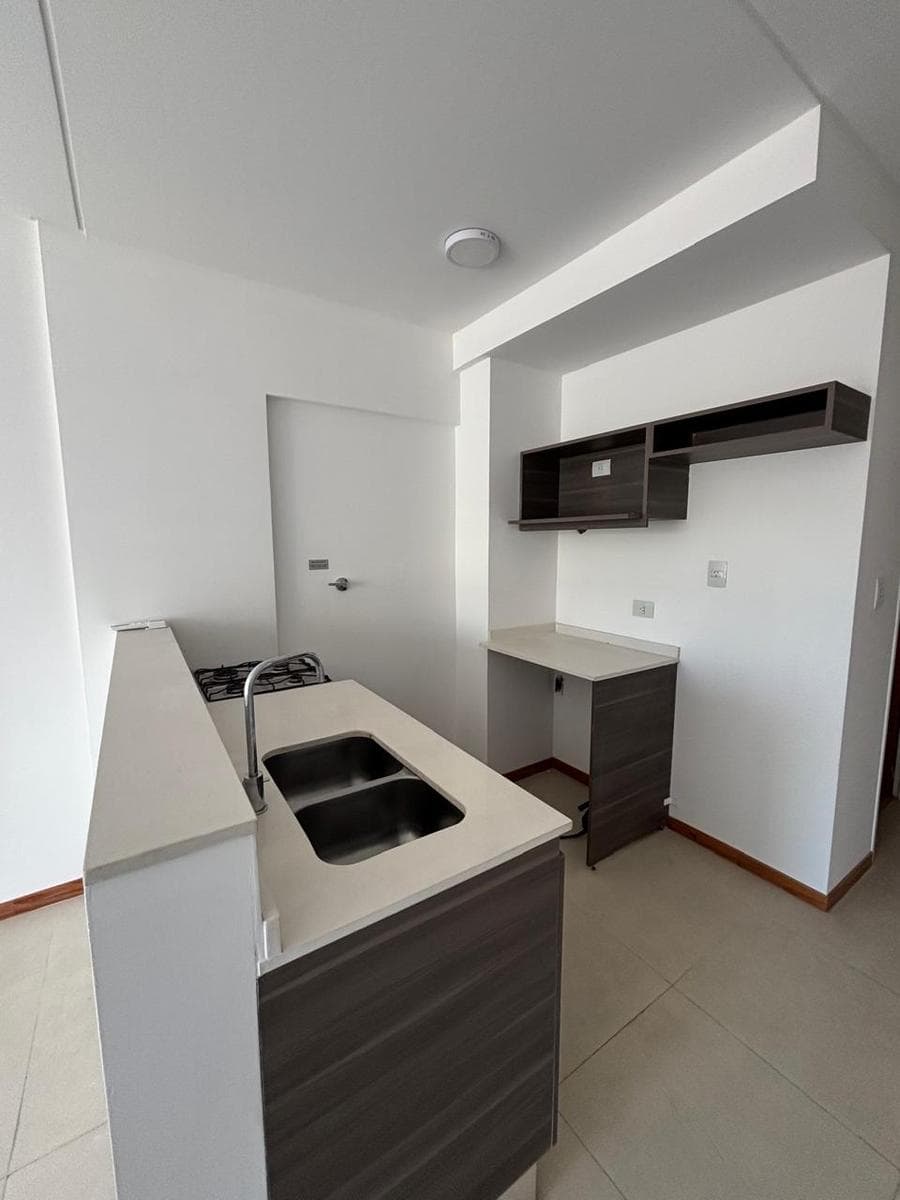 Modern studio apartment in northern Almagro, with a very bright balcony