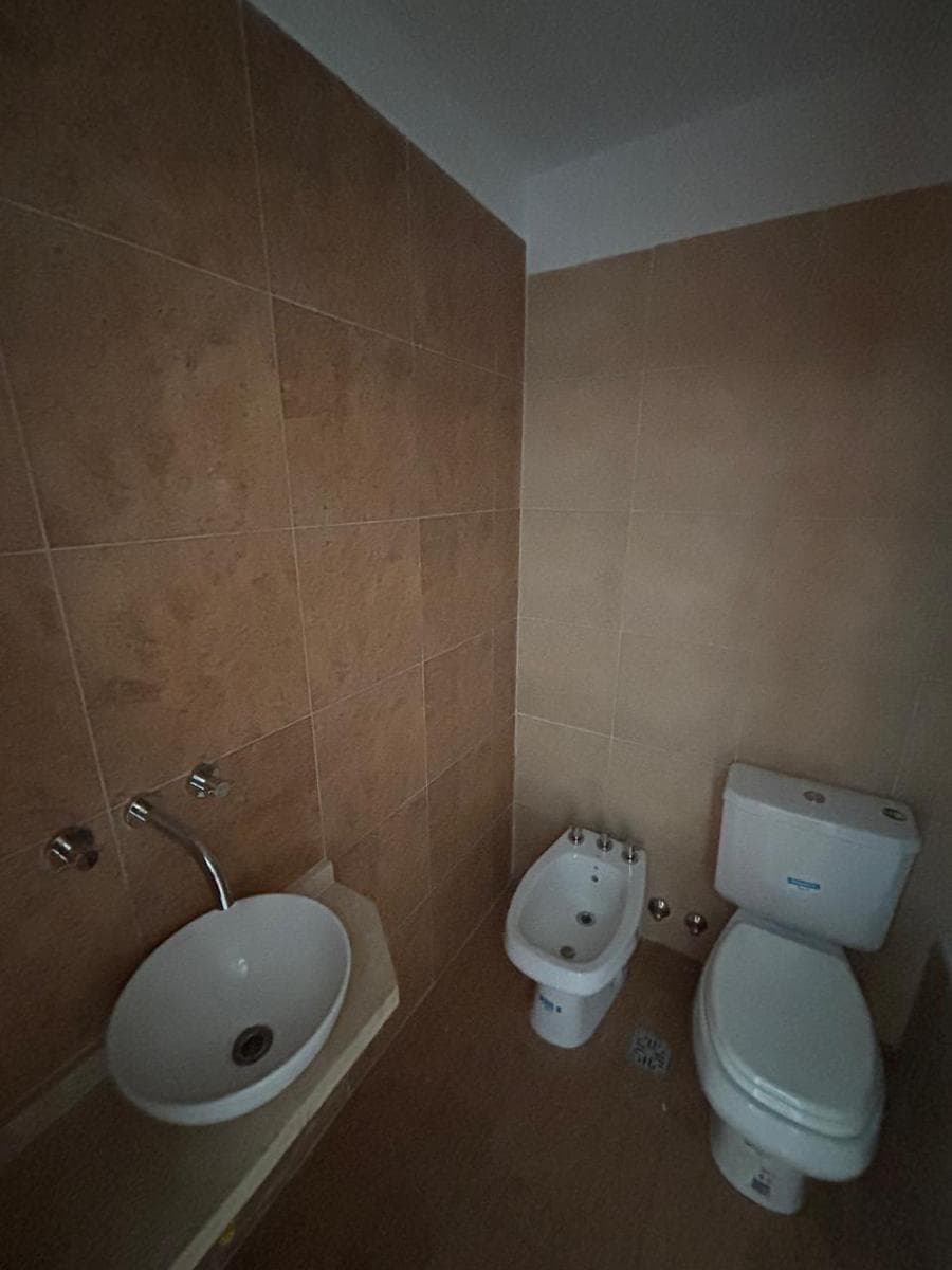 Modern studio apartment in northern Almagro, with a very bright balcony