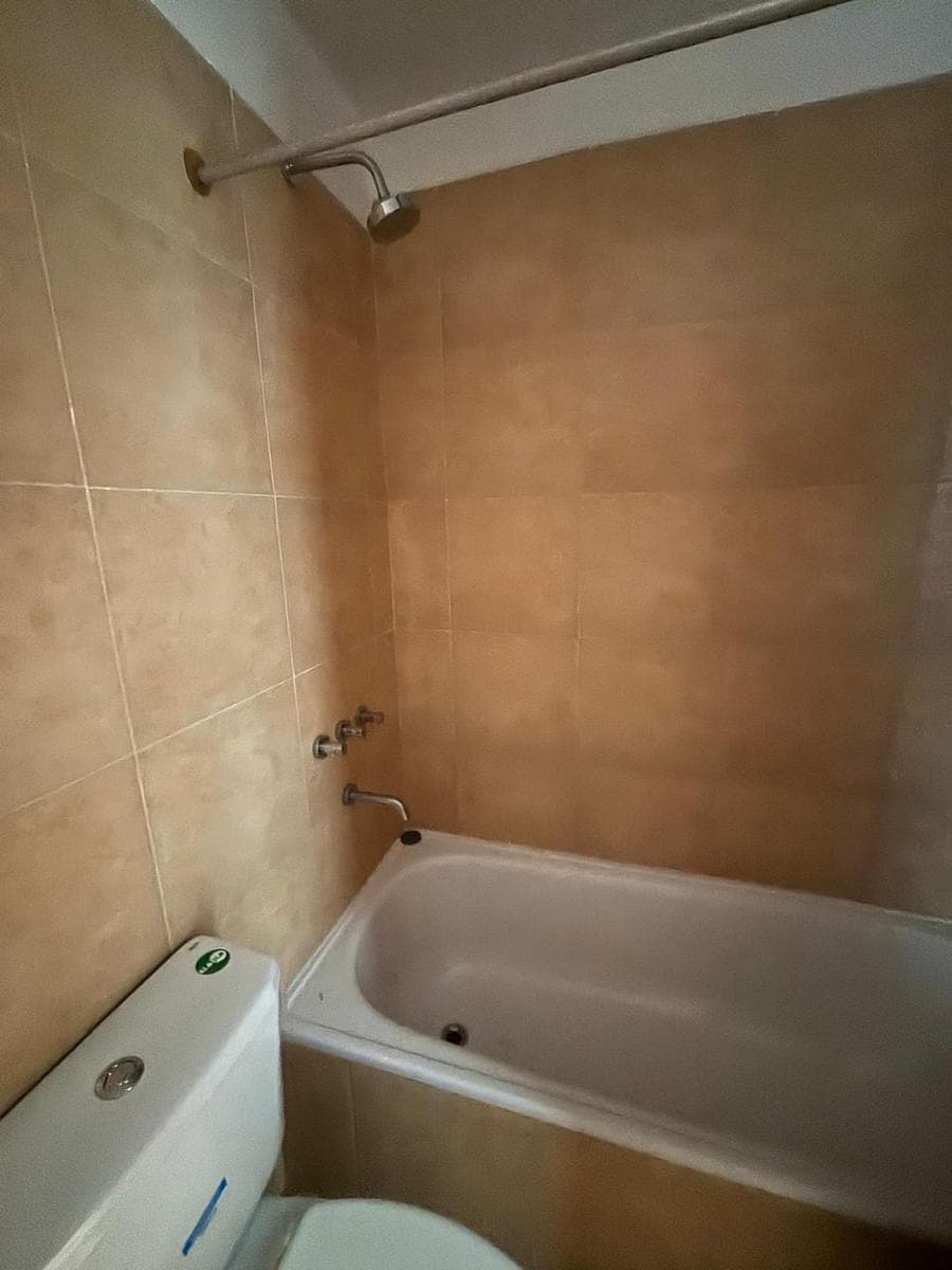 Modern studio apartment in northern Almagro, with a very bright balcony