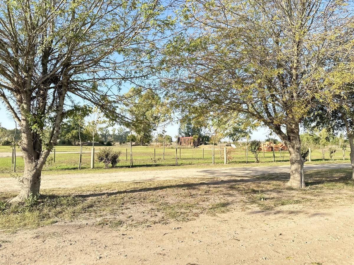 Land in La Reserva, a neighborhood of farms