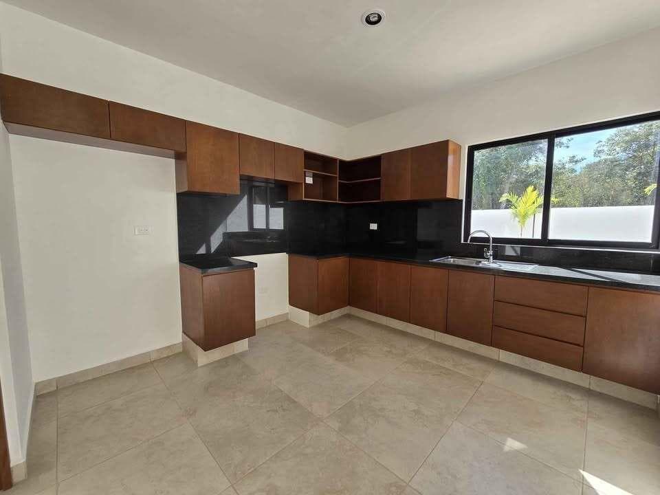 House in a gated community with amenities north of Mérida, Cholul