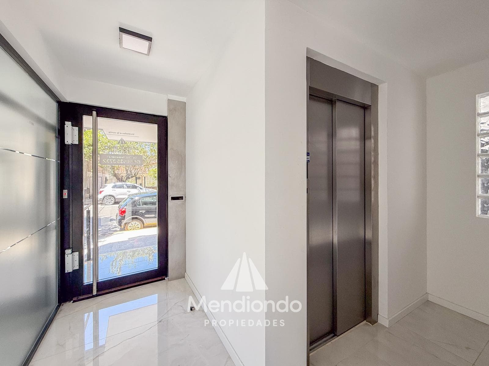 4-bedroom duplex DOUBLE GARAGE - Two balconies and a private terrace with a grill - Aldrey / Chauvín area