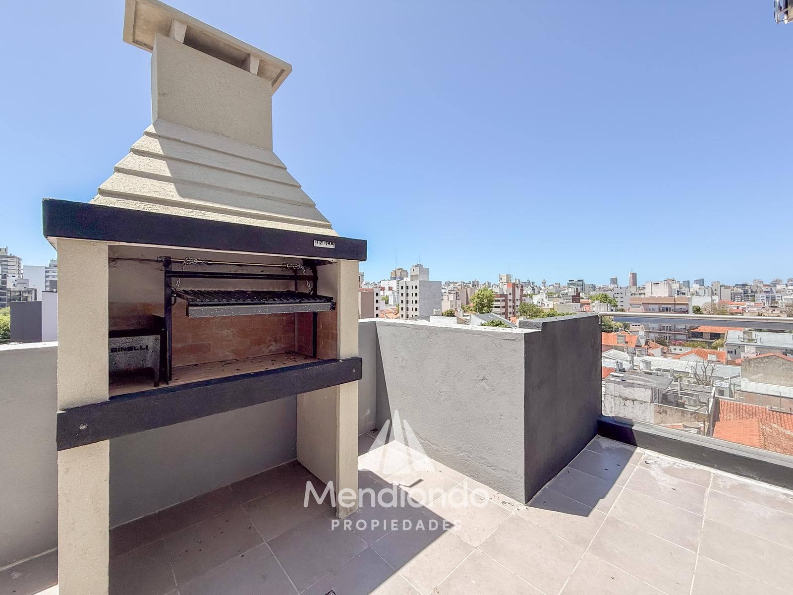 4-bedroom duplex DOUBLE GARAGE - Two balconies and a private terrace with a grill - Aldrey / Chauvín area