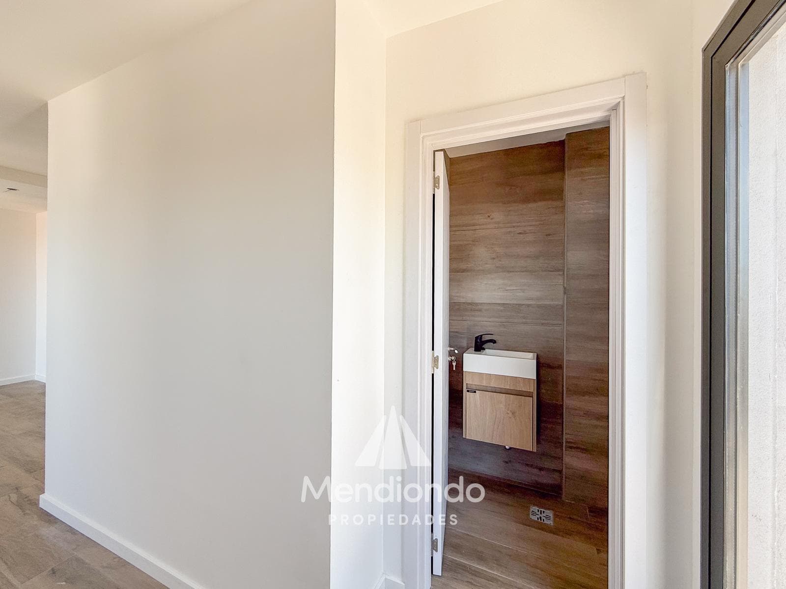 4-bedroom duplex DOUBLE GARAGE - Two balconies and a private terrace with a grill - Aldrey / Chauvín area