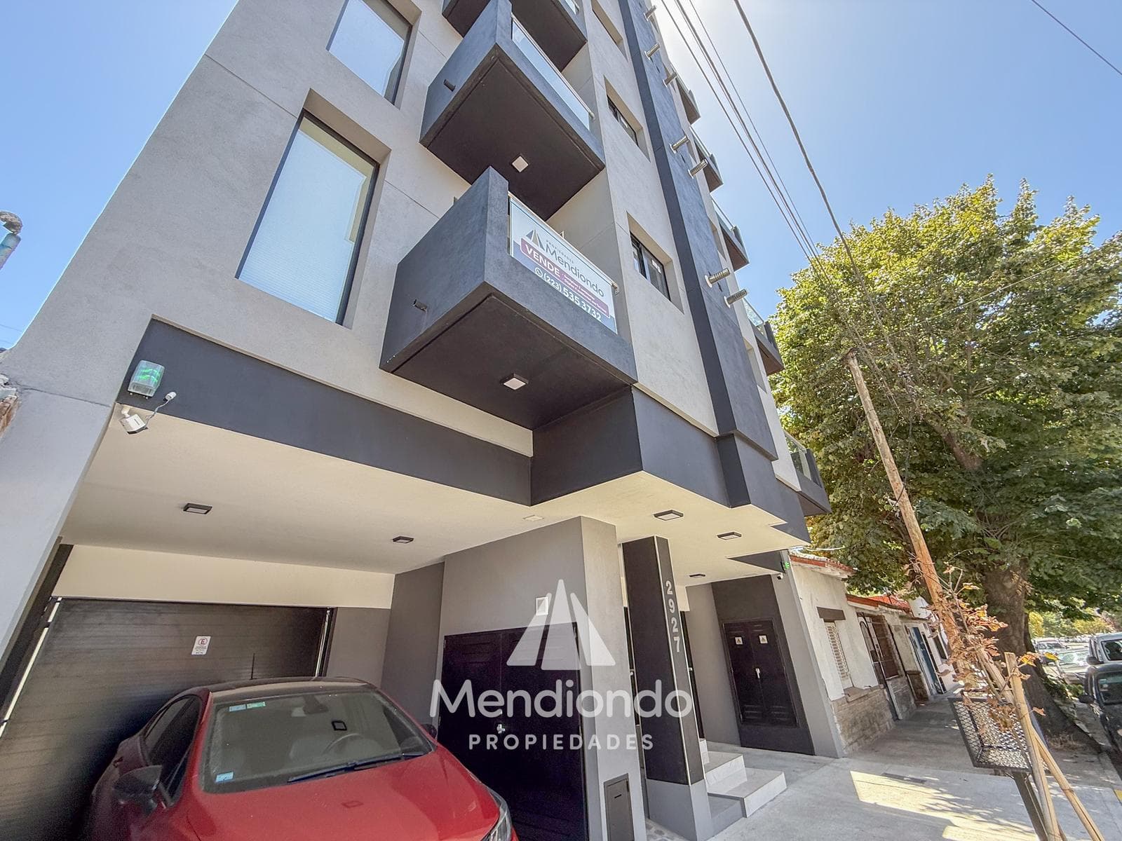 4-bedroom duplex DOUBLE GARAGE - Two balconies and a private terrace with a grill - Aldrey / Chauvín area