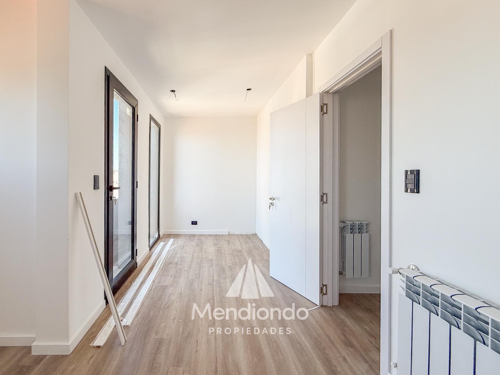 4-bedroom duplex DOUBLE GARAGE - Two balconies and a private terrace with a grill - Aldrey / Chauvín area