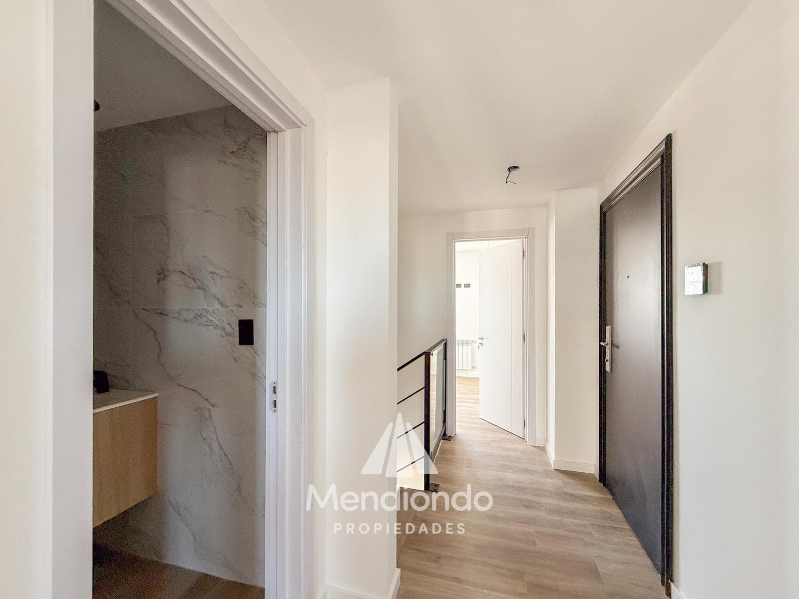 4-bedroom duplex DOUBLE GARAGE - Two balconies and a private terrace with a grill - Aldrey / Chauvín area