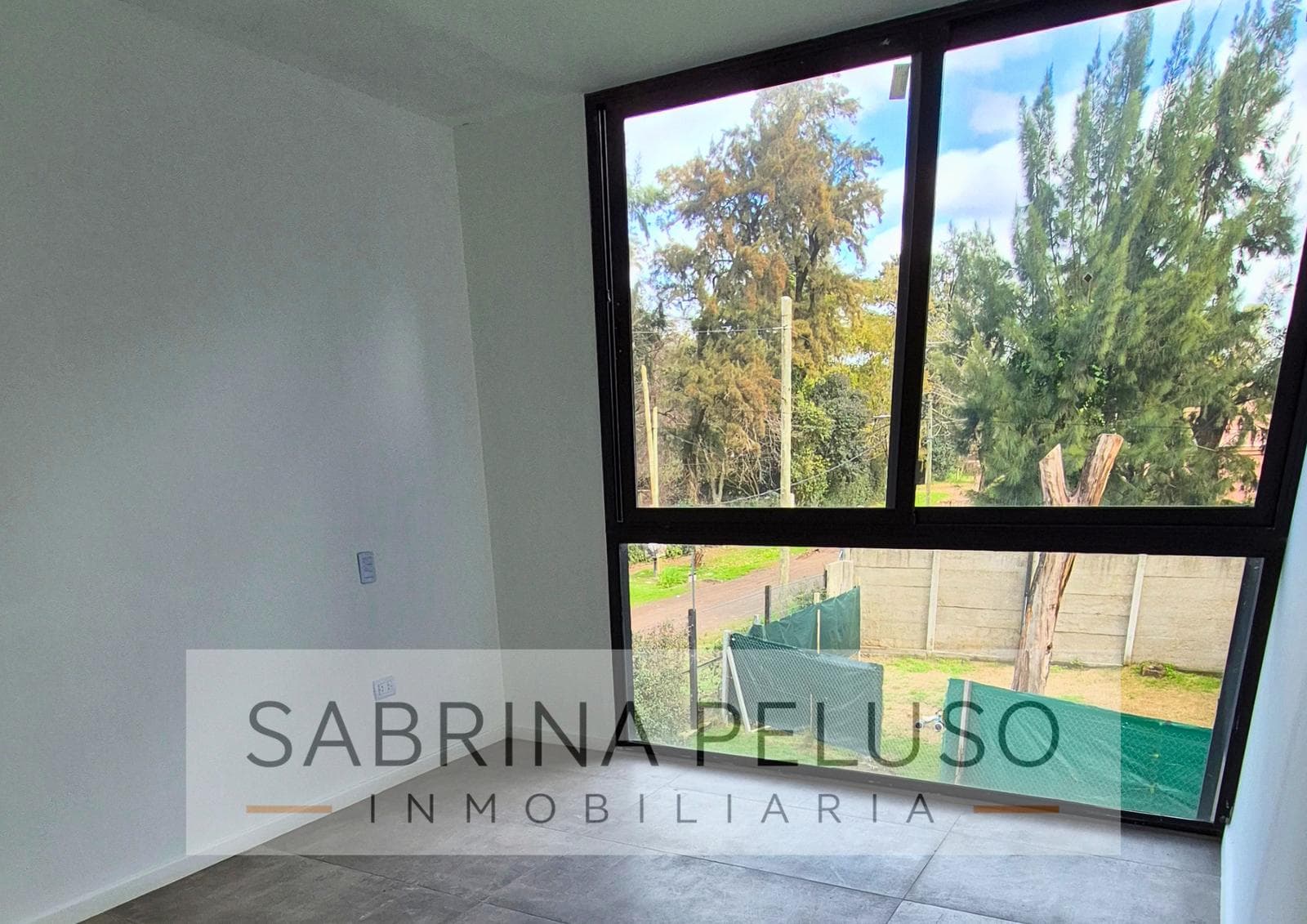 MINIMALIST 4-BEDROOM HOUSE FOR SALE IN A GATED COMMUNITY IN MORENO
